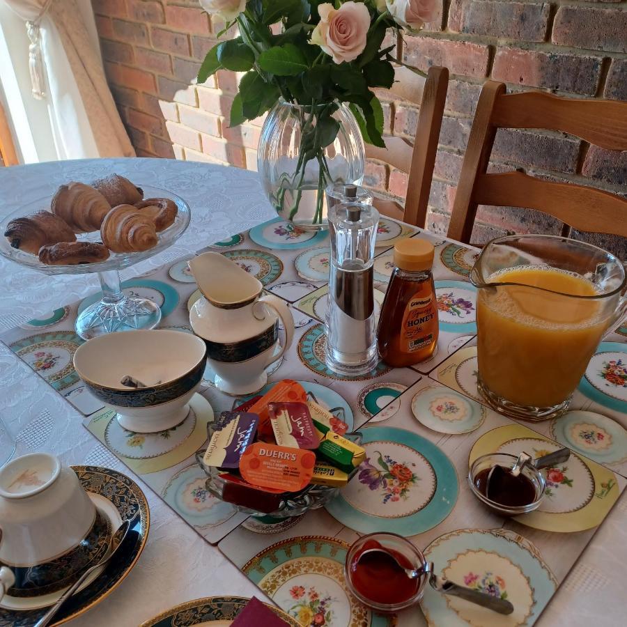 Woodpeckers Cottage B&B Pett Eksteriør bilde